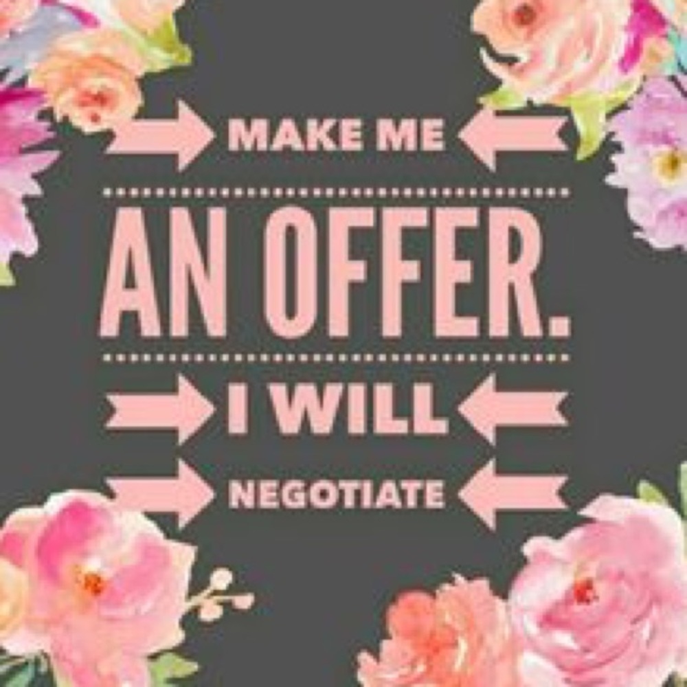 ✨🤍 MAKE ME AN OFFER! 🤍✨